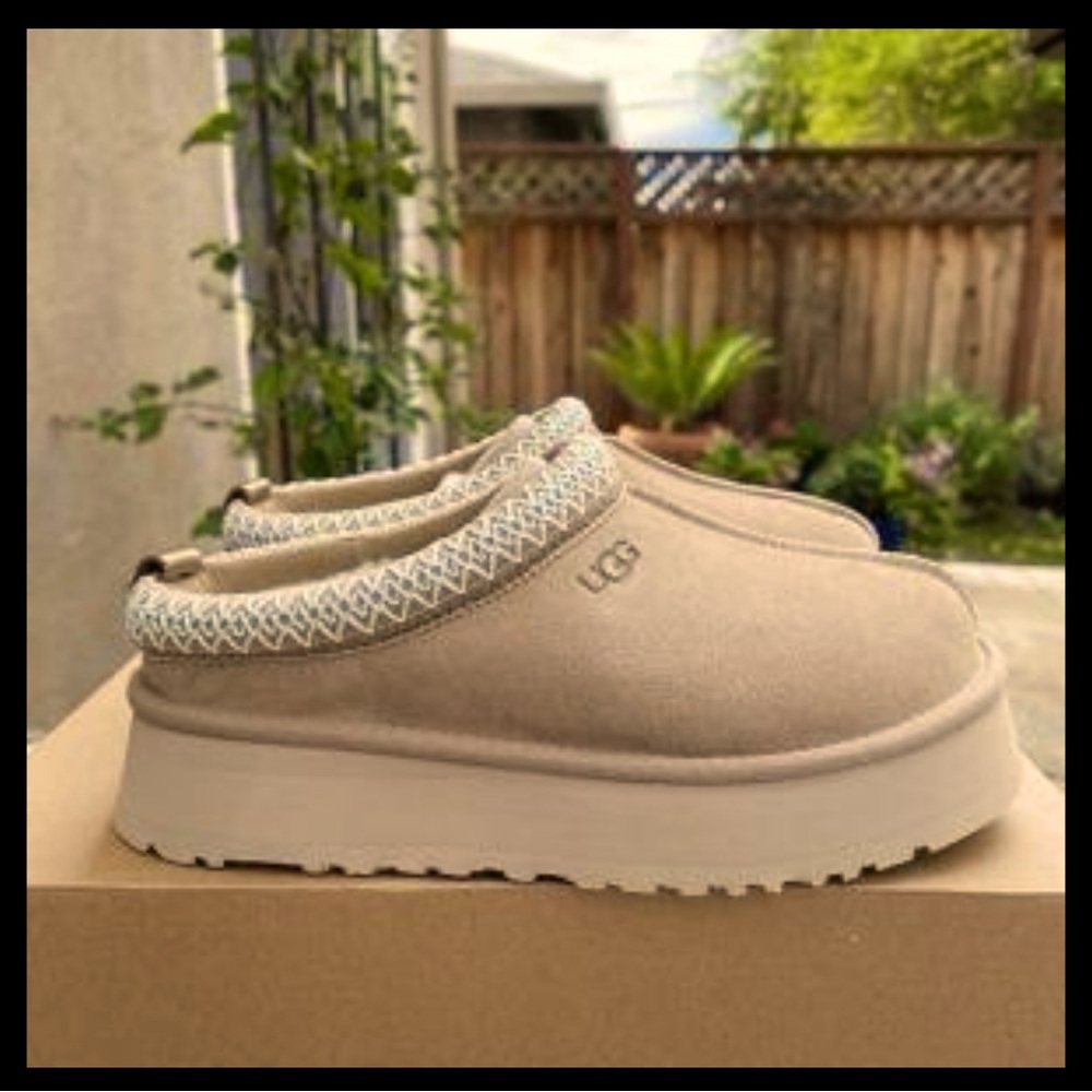 UGG Tazz II Lightweight Platform Slippers in Colors Mustard Seed!